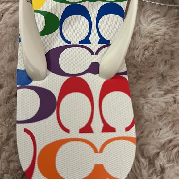Coach Flip Flop In Rainbow Signature - Picture 4 of 9